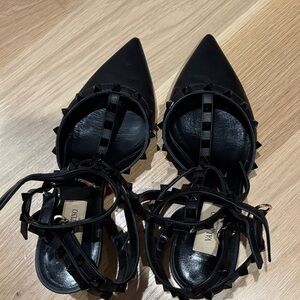 Authentic ! Valentino rock stud heels. Size 39. Great used condition.